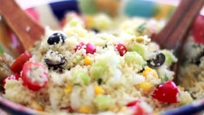 Receta de Ensalada de Cuscús con pepino, tomate y hierbabuena