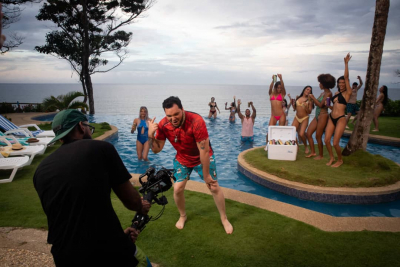 Four Loko estrena su himno y video oficial con Bronzon