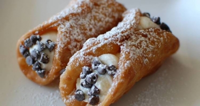 Mini cannolis